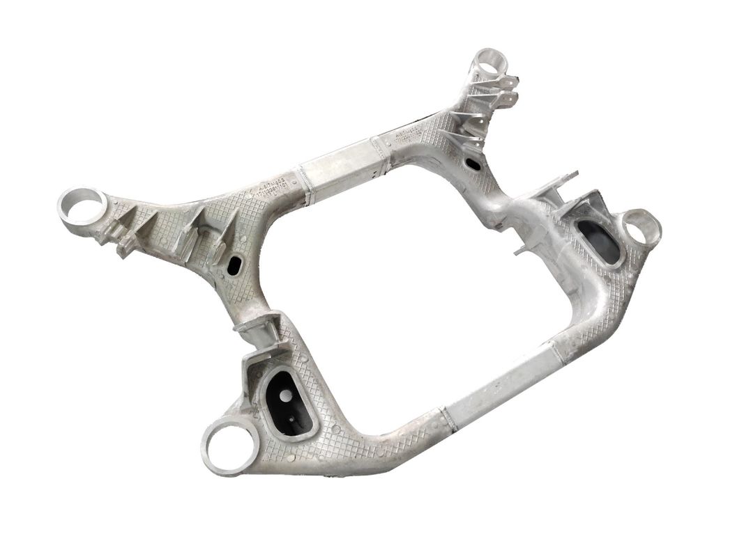 อัลลูมิเนียมสลัดแรงดันต่ํา อะไหล่การโยง welded และประกอบ subframe สําหรับ EV ชาซี