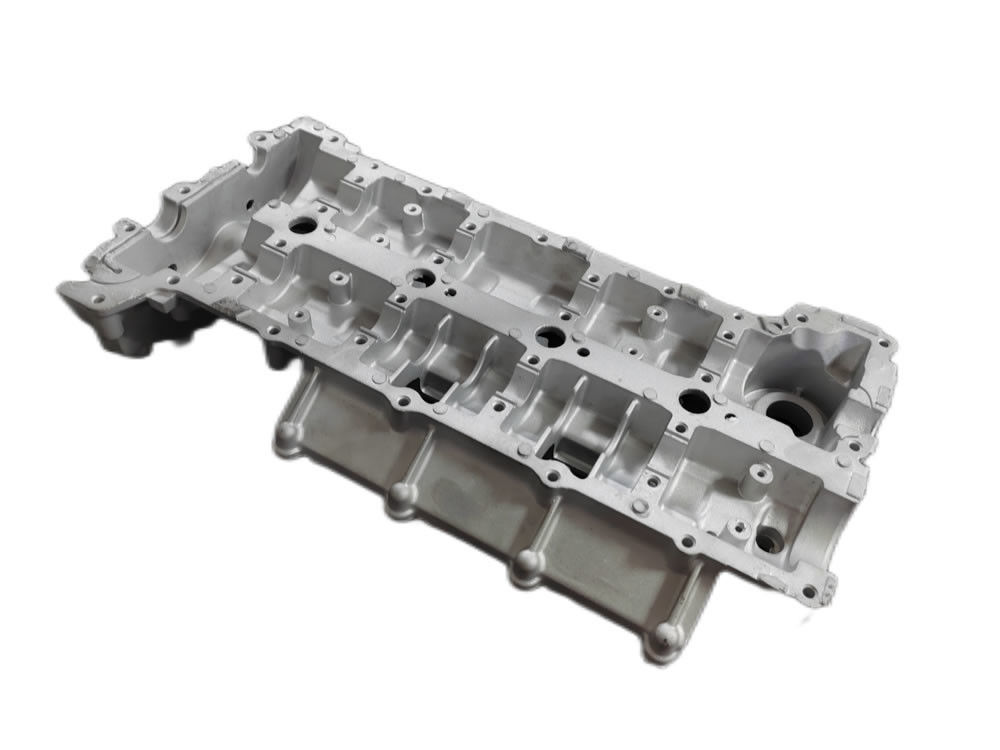 ความดันสูง ADC12 A380 อลูมิเนียมสกัดส่วนท่อรถยนต์เครื่องยนต์ Cam Cover